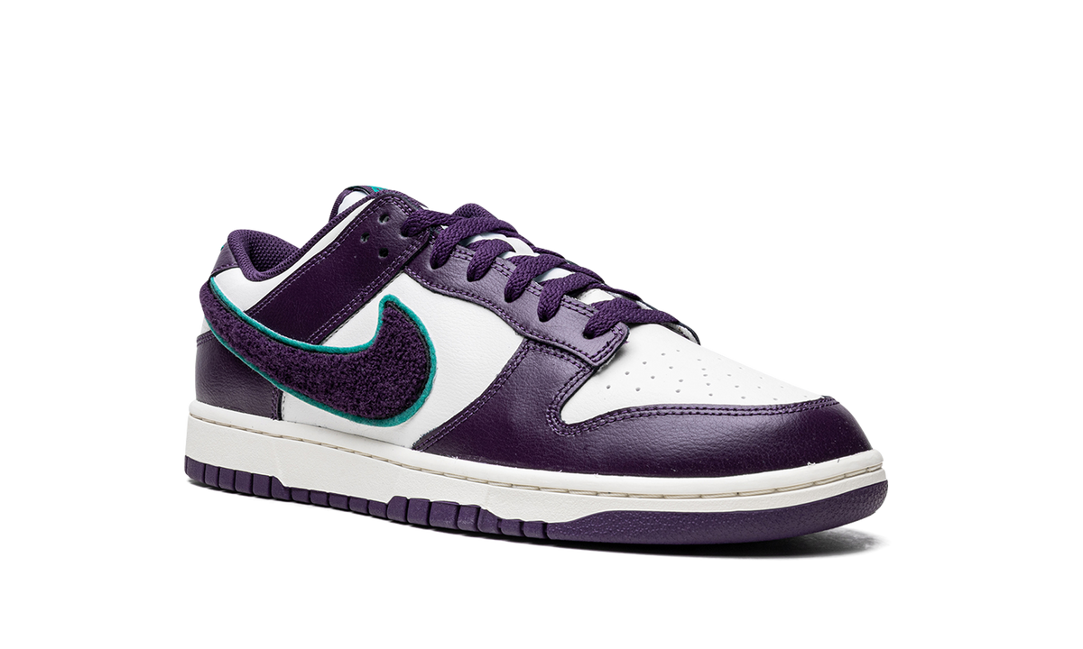 Dunk Low "Chenille Swoosh - Grand Purple" DQ7683 100