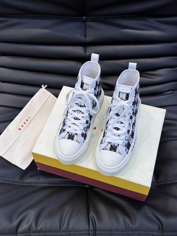UGG High-Top Sneaker – Pebbled Leather & Shearling Lining