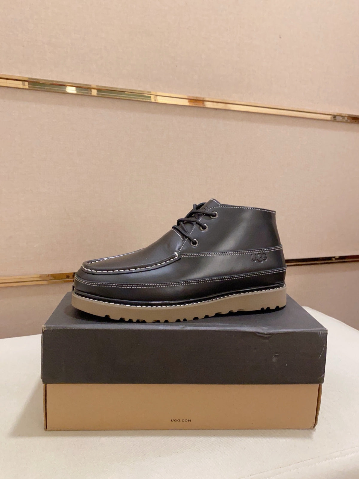 UGG Chukka Boot – Men's Leather Lace-Up | Sizes 38–44