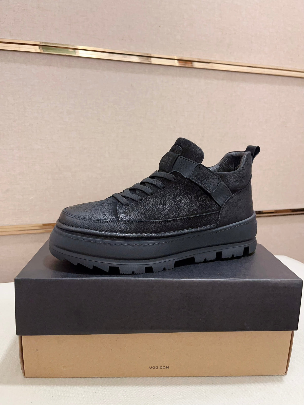 UGG Mid-Top Sneaker | Triple Black | EU 39–44