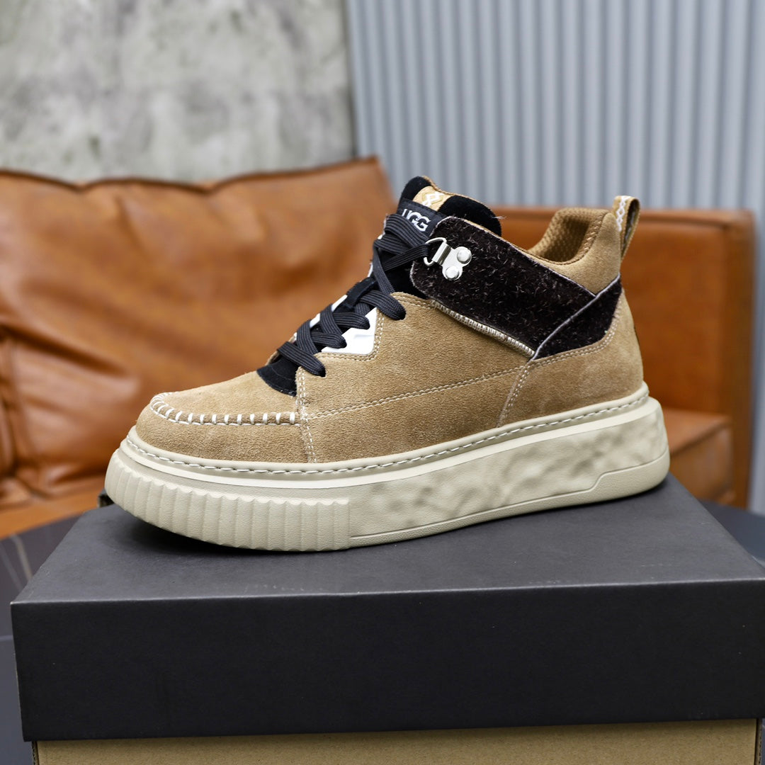 UGG Low-Top Sneaker | Sand Suede & Black Woven | EU 39–44