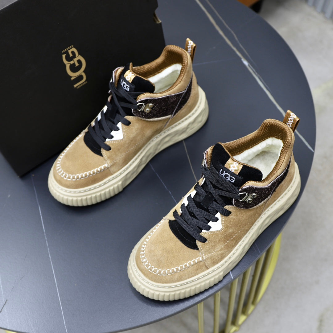 UGG Low-Top Sneaker | Sand Suede & Black Woven | EU 39–44