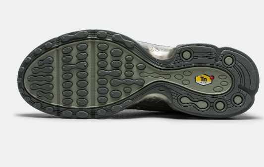 Nike Air Max Plus VII 'TN7' – Smokey Grey/Metallic Silver/Iron Grey | IQ0282-084