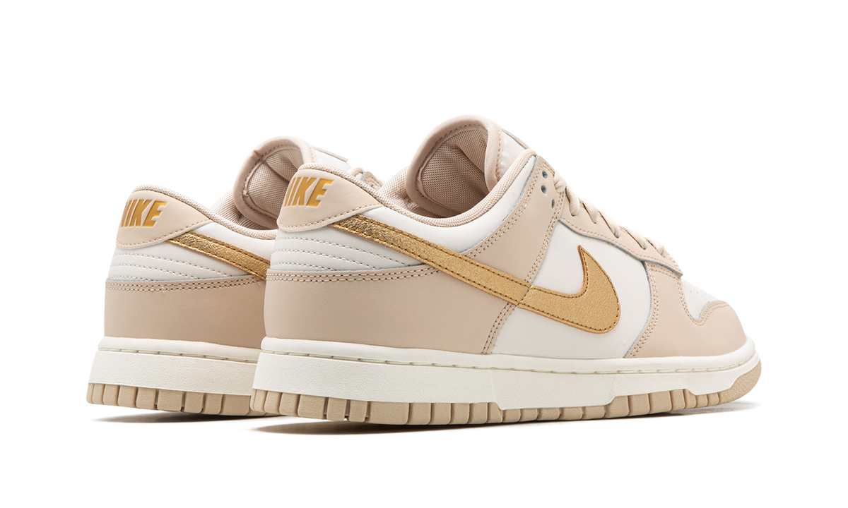 DUNK LO MNS WMNS "Phantom Metallic Gold" DX5930 001