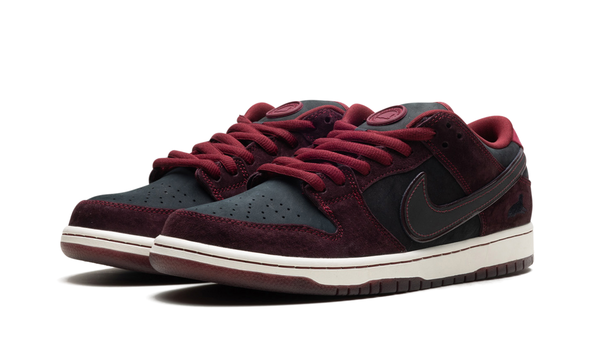 SB Dunk Low "Riot Skateshop" FZ1289 200